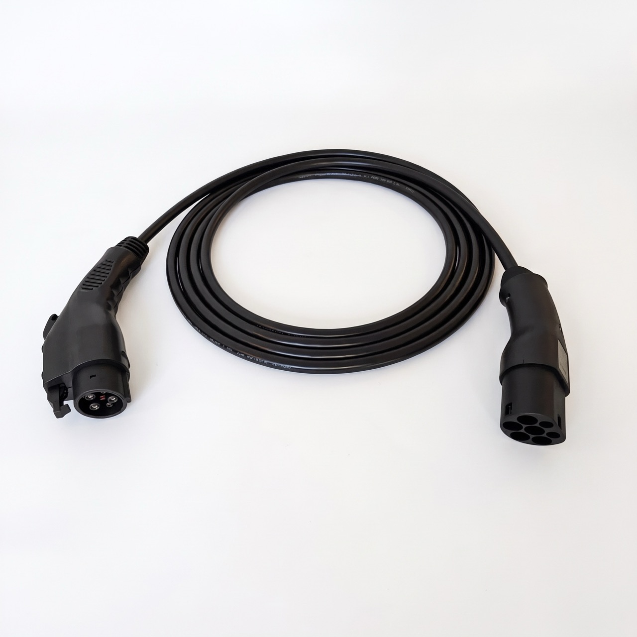 Type 2 to Type 1 Charging Cable – 7 kW, 5 m